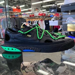 Nike Black and Green Men's Shoes